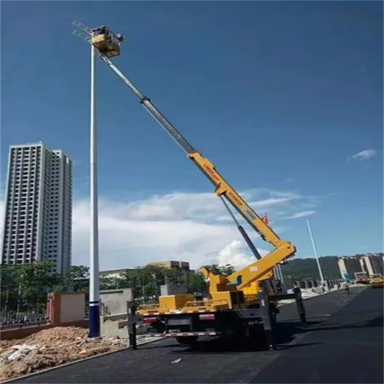 邛崃维修路灯的曲臂升降车出租